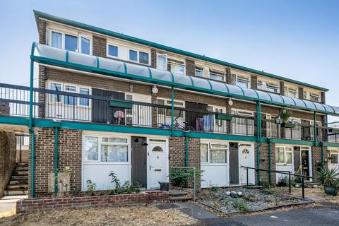 2 bedroom maisonette for sale, Worcester Close, Farnborough, Hampshire, GU14