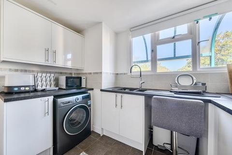 undefined, Worcester Close, Farnborough, Hampshire, GU14