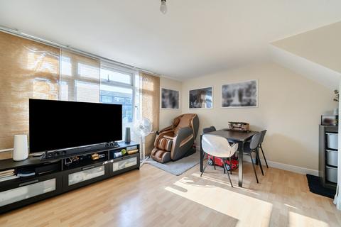 2 bedroom maisonette for sale, Worcester Close, Farnborough, Hampshire, GU14