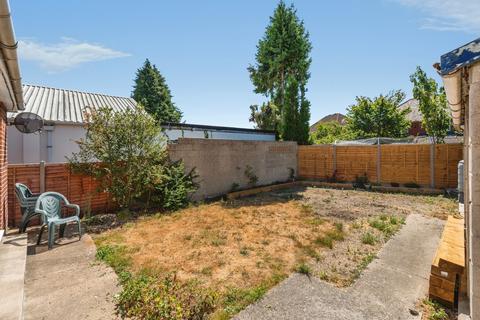 3 bedroom bungalow for sale, Portsmouth Road, Southampton, Hampshire, SO19