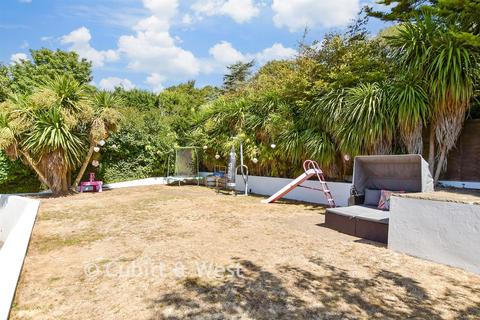 4 bedroom chalet for sale, Crescent Drive North, Brighton BN2