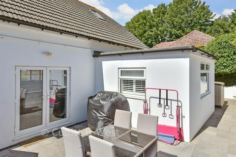 4 bedroom chalet for sale, Crescent Drive North, Brighton BN2