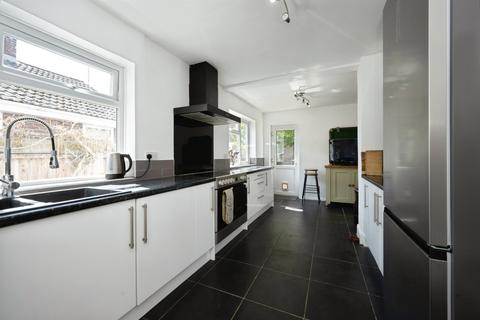 4 bedroom detached house for sale, Brookfield Road, Bedford