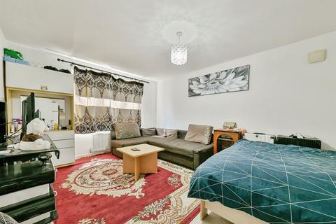 4 bedroom semi-detached house for sale, Fishers Green Road, STEVENAGE