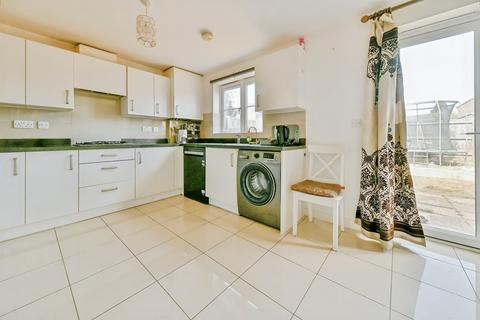 4 bedroom semi-detached house for sale, Fishers Green Road, STEVENAGE