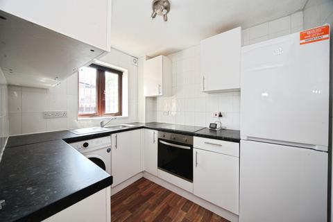 1 bedroom terraced house for sale, Felbrigg Close, Luton