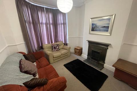 3 bedroom house to rent, Malefant Street, Cardiff, CF24