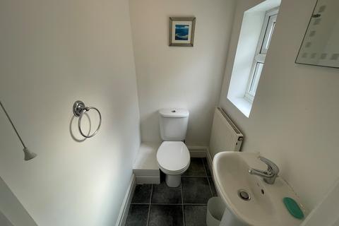 3 bedroom house to rent, Malefant Street, Cardiff, CF24