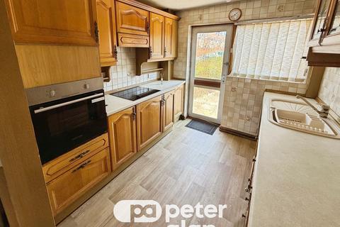 3 bedroom property to rent, Burnham Avenue, CARDIFF, CF3