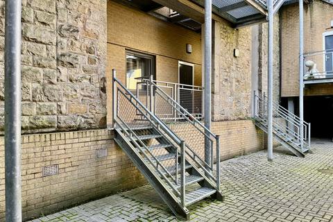 2 bedroom flat to rent, Spencers Wood, Bromley Cross, Bolton, BL7