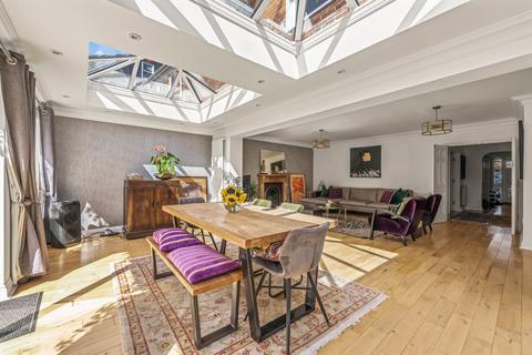 5 bedroom semi-detached house to rent, The Avenue, Hampton, TW12