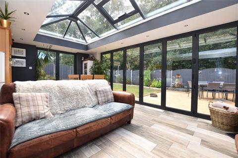 5 bedroom detached house for sale, Templegate Avenue, Leeds, West Yorkshire