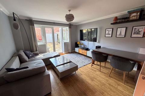 2 bedroom duplex for sale, 31 Carey Street, Kettering, NN16