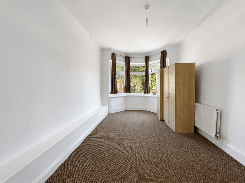 House in Middlesex - View 5