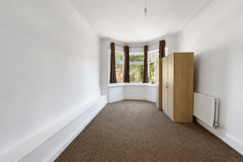 5 bedroom end of terrace house to rent, Cromwell Road, Hounslow, TW3