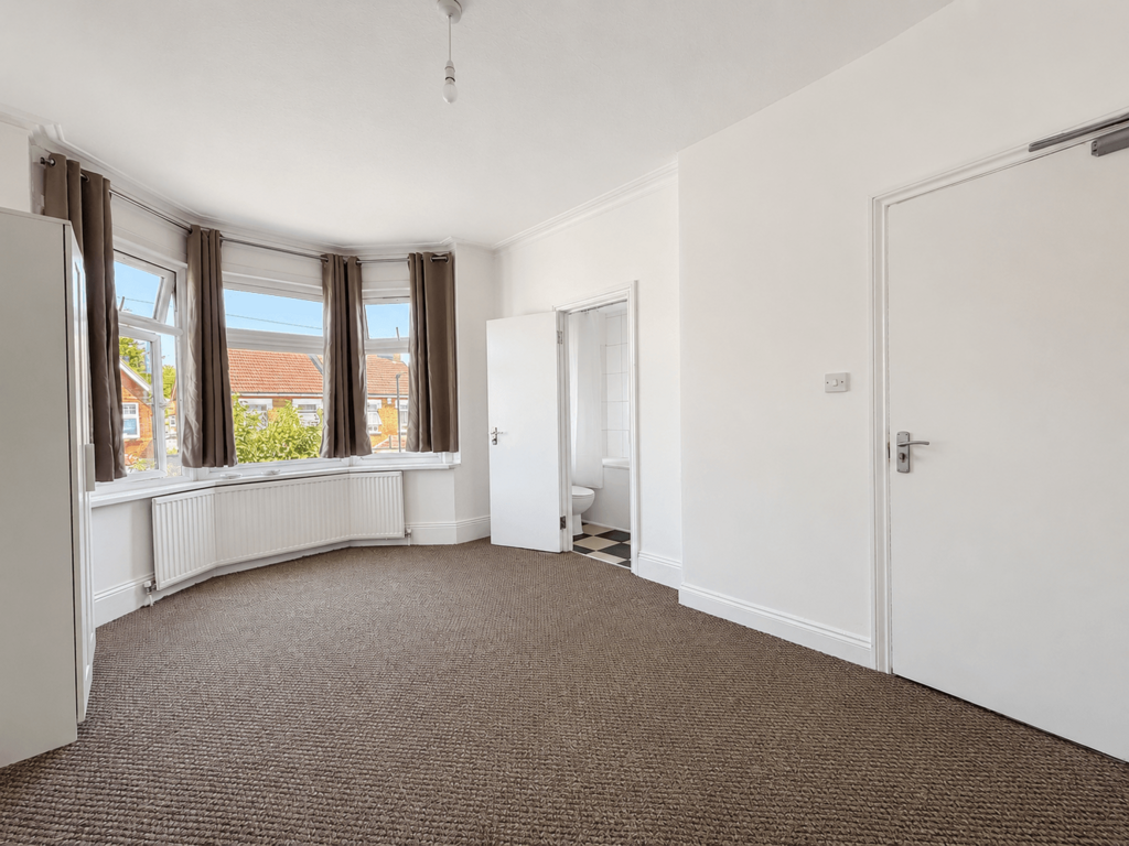 House in Middlesex - View 2