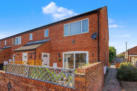 2 bedroom flat for sale, Essex Court, Thame OX9