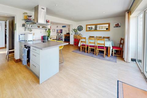4 bedroom semi-detached house for sale, Coberley Road, Benhall
