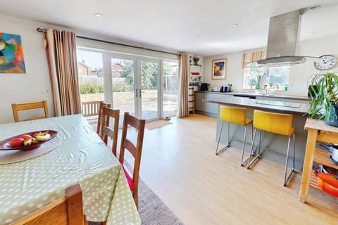 4 bedroom semi-detached house for sale, Coberley Road, Benhall