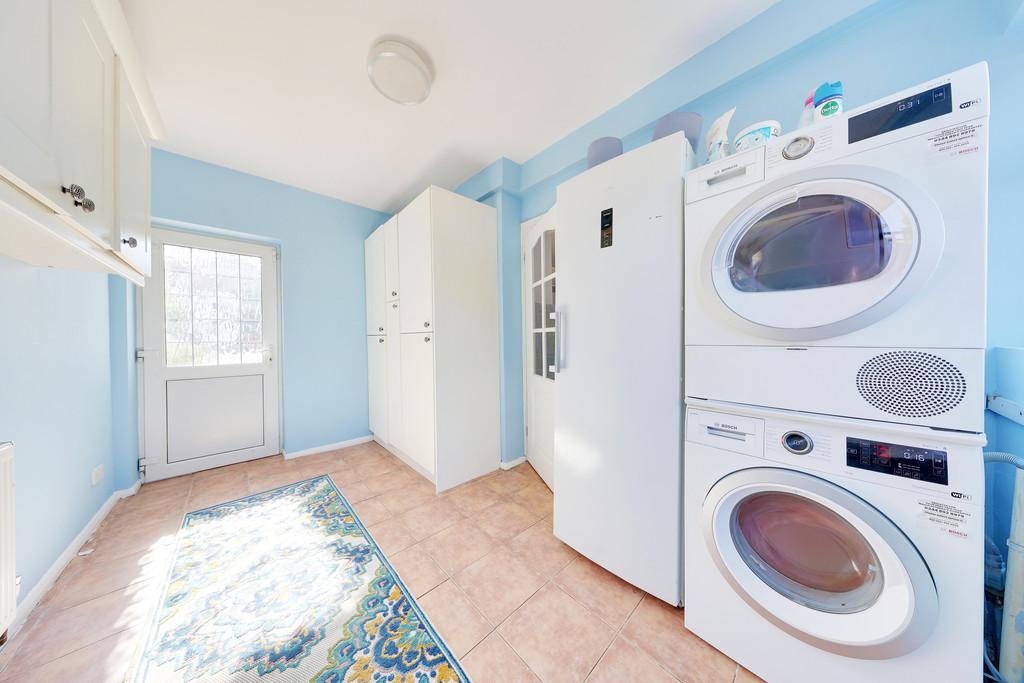 Utility room, utility