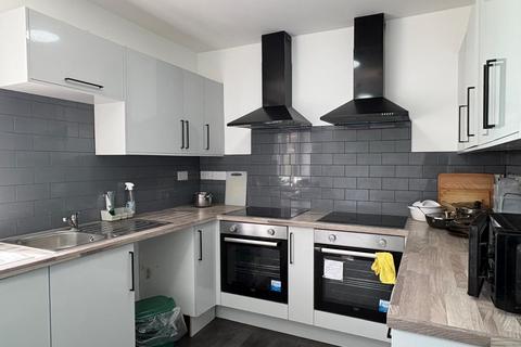 Flat share to rent, Dickens Avenue, Uxbridge