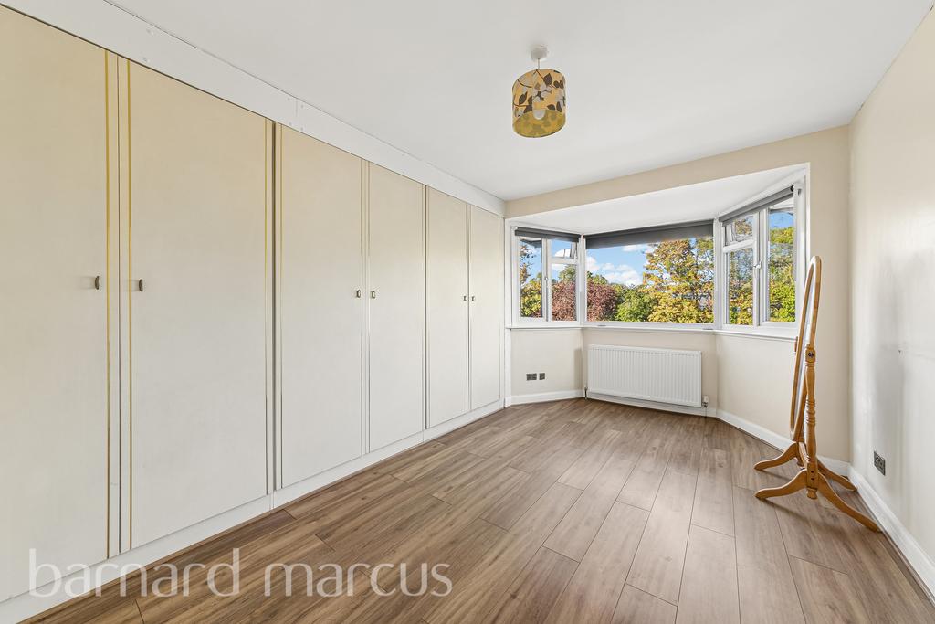 House in MITCHAM - View 5
