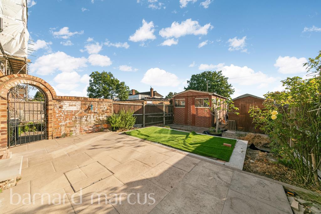 House in MITCHAM - View 4