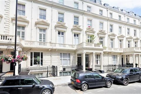 Studio to rent, Randolph Avenue, London W9