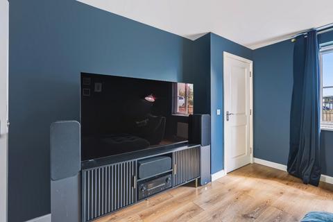 3 bedroom terraced house for sale, Russell Drive, Bathgate