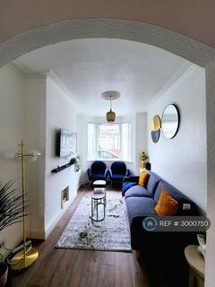 2 bedroom terraced house to rent, Stovell Road, Moston, Manchester, M40