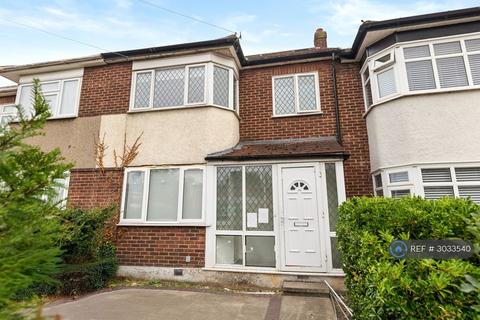 Studio to rent, Hornchurch Road, Hornchurch, RM12
