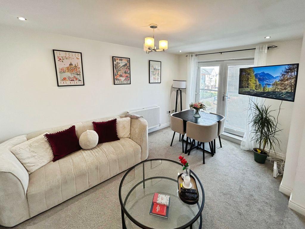 Apartment in Newcastle Upon Tyne - View 3