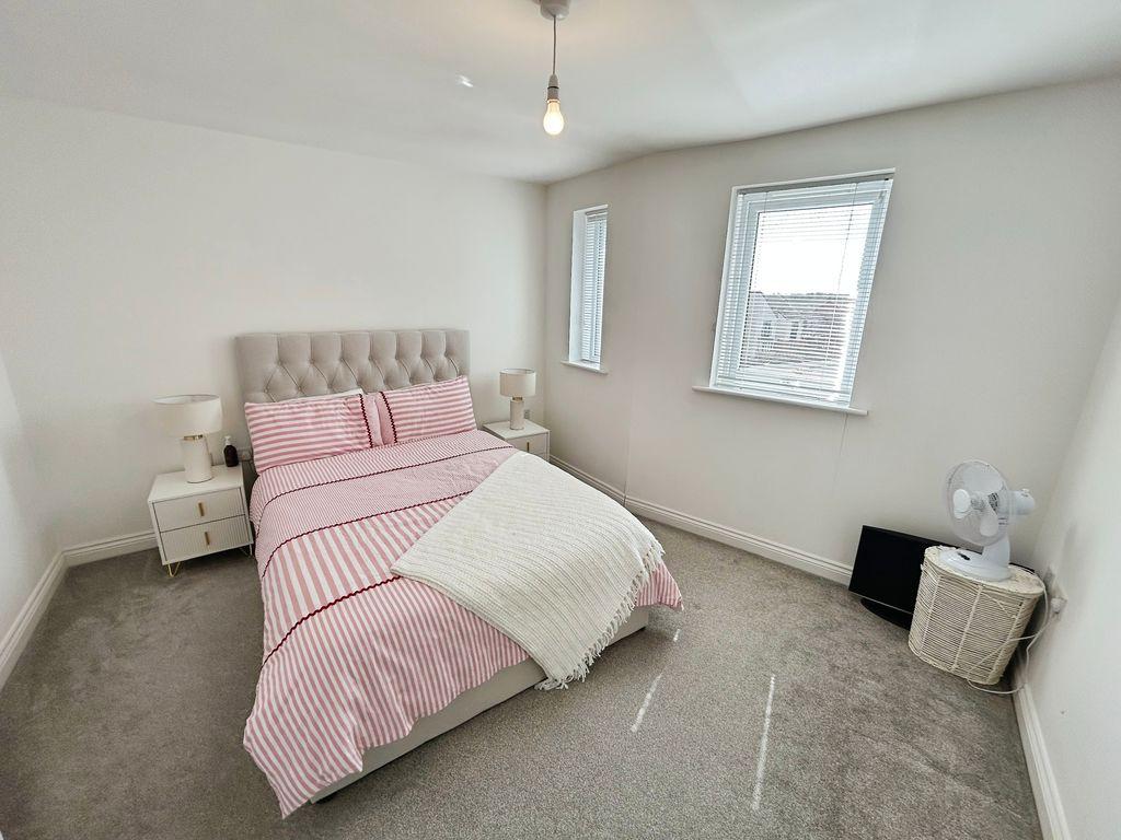 Apartment in Newcastle Upon Tyne - More