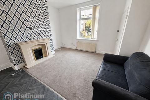 2 bedroom terraced house to rent, Blackhouse Road, Huddersfield
