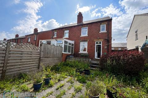 3 bedroom semi-detached house to rent, Cressfield Road, Huddersfield