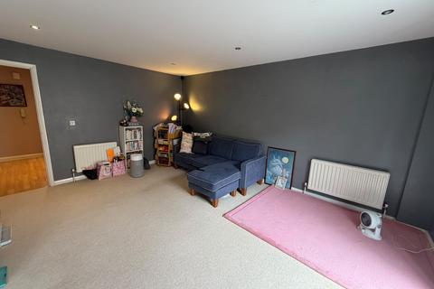 2 bedroom apartment to rent, Waterside, Shirley B90