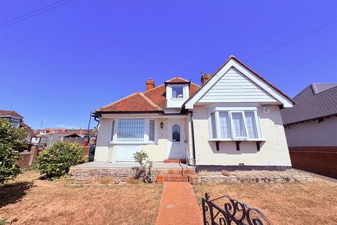 2 bedroom detached bungalow for sale, Leith Avenue, Portchester