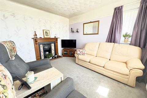 2 bedroom detached bungalow for sale, Leith Avenue, Portchester