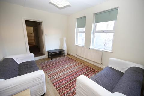 3 bedroom ground floor flat to rent, Monthermer Road, Cathays, Cardiff, CF24 4RA