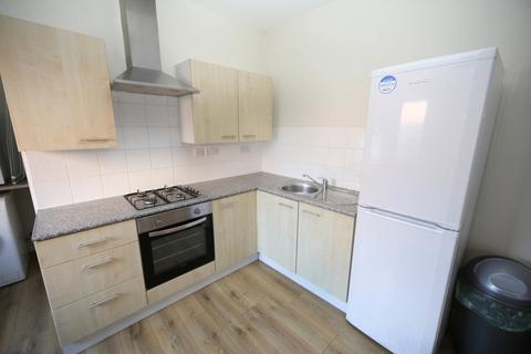 3 bedroom ground floor flat to rent, Monthermer Road, Cathays, Cardiff, CF24 4RA