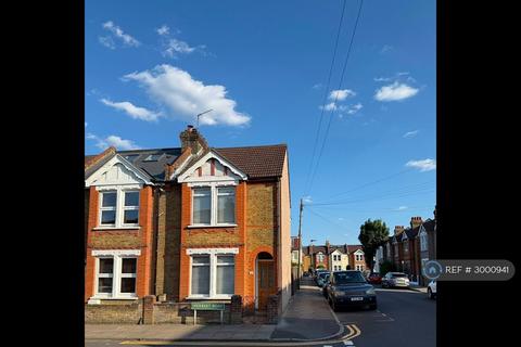 2 bed terraced house for rent in Herbert Road, Bromley, BR2
