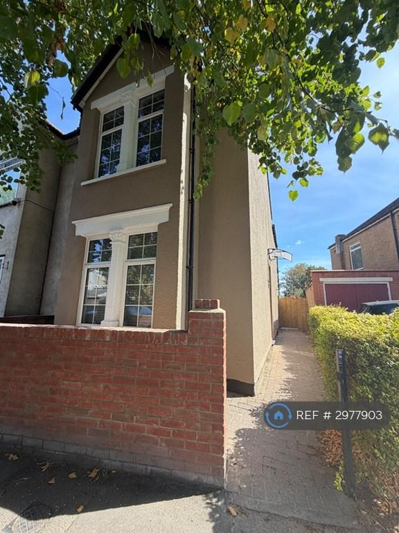 House in Enfield - View 4