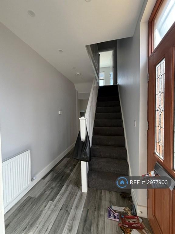 House in Enfield - View 5
