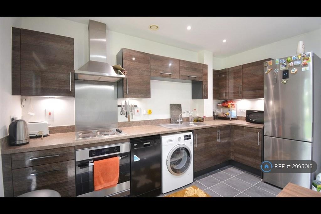 Apartment in Hounslow - View 4