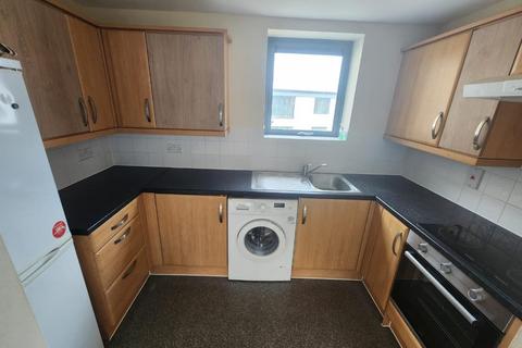 2 bedroom flat to rent, Lord Street, Watford WD17