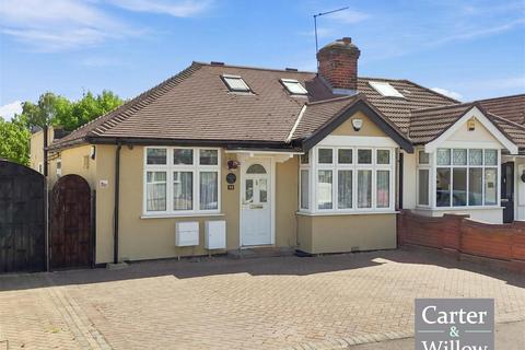 4 bedroom semi-detached house for sale, Mayswood Gardens, Dagenham, Essex