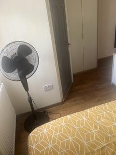 4 bedroom semi-detached house to rent, Villiers Street, Coventry CV2