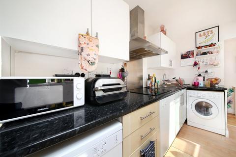 1 bedroom flat to rent, Upper Richmond Road West, East Sheen, London, SW14