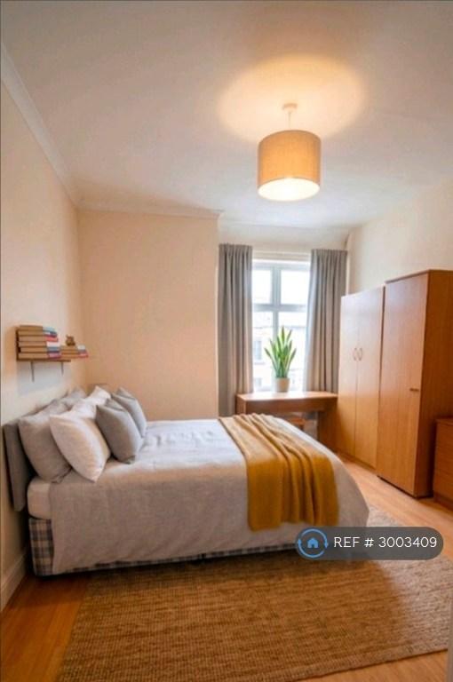 House in Manchester - More