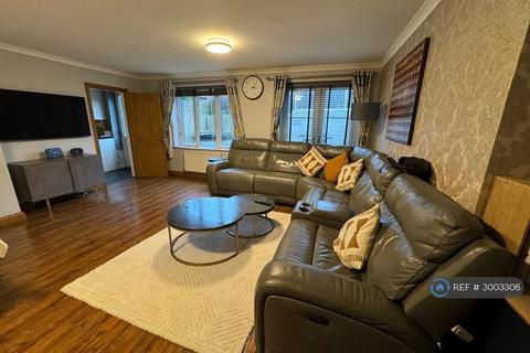 6 bedroom semi-detached house to rent, The Green, Rotherham, S60
